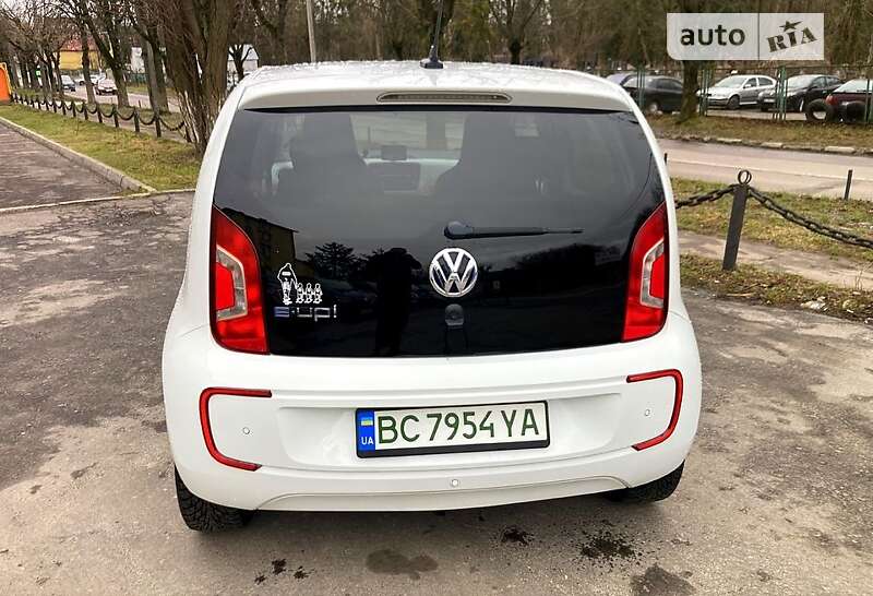 Volkswagen Up 2014