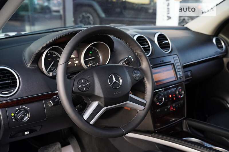 Mercedes-Benz GL-Class 2010