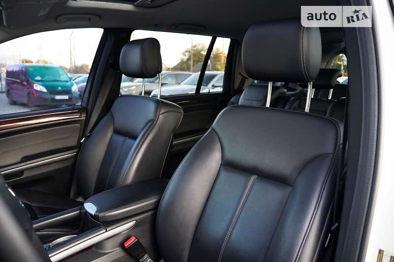 Mercedes-Benz GL-Class 2010