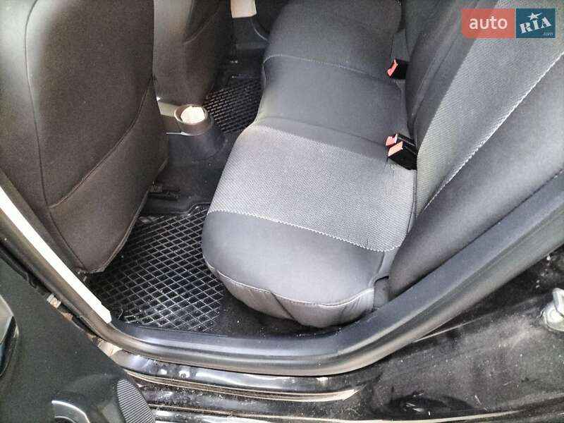 SEAT-4