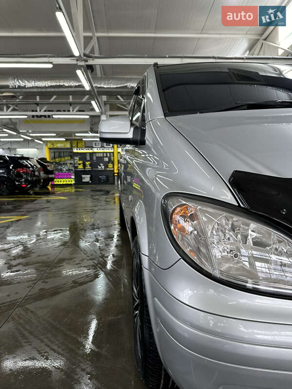 Mercedes-Benz Vito 2010