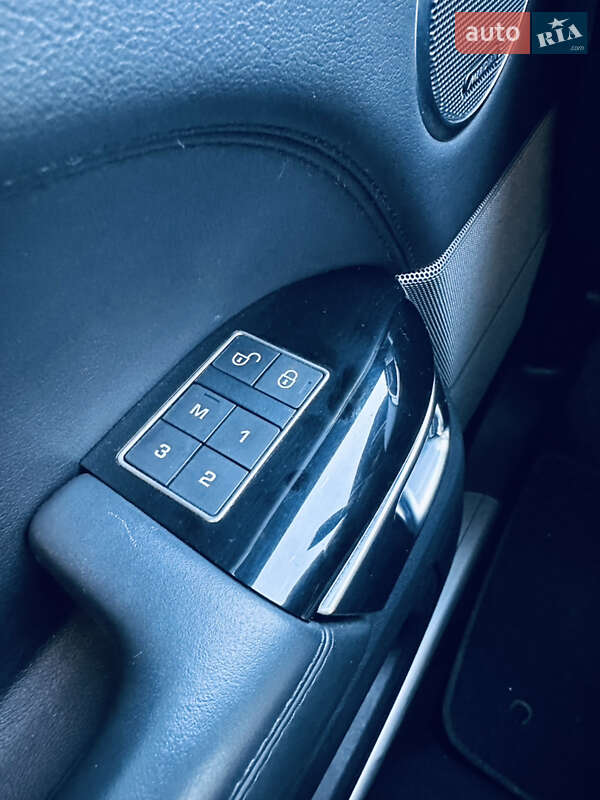 Land Rover-14
