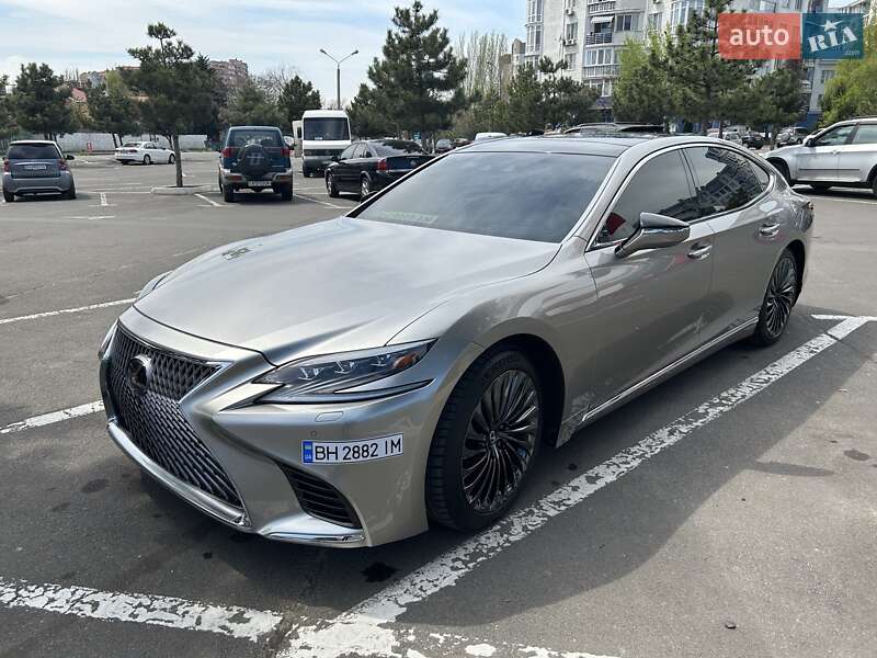 Lexus-32