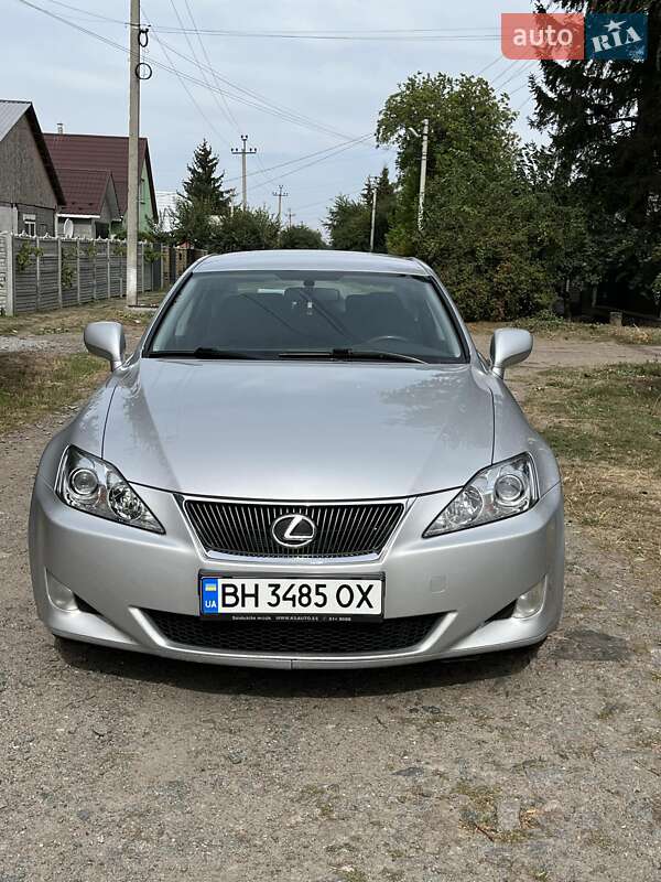 Lexus-5
