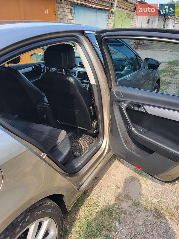 Volkswagen Passat 2013