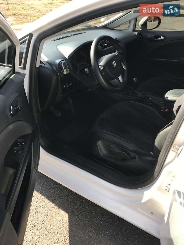 SEAT-7