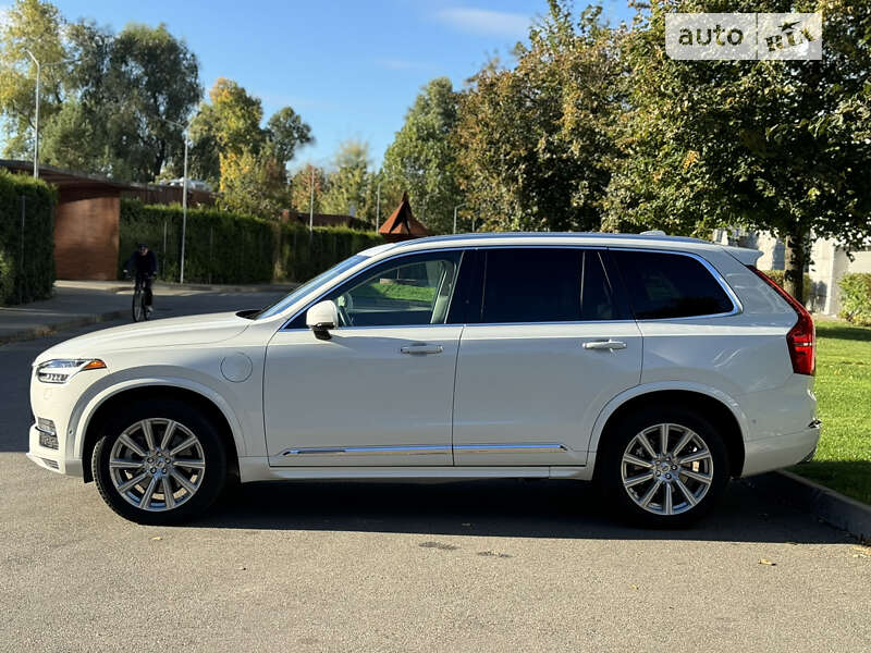 Volvo XC90 2016