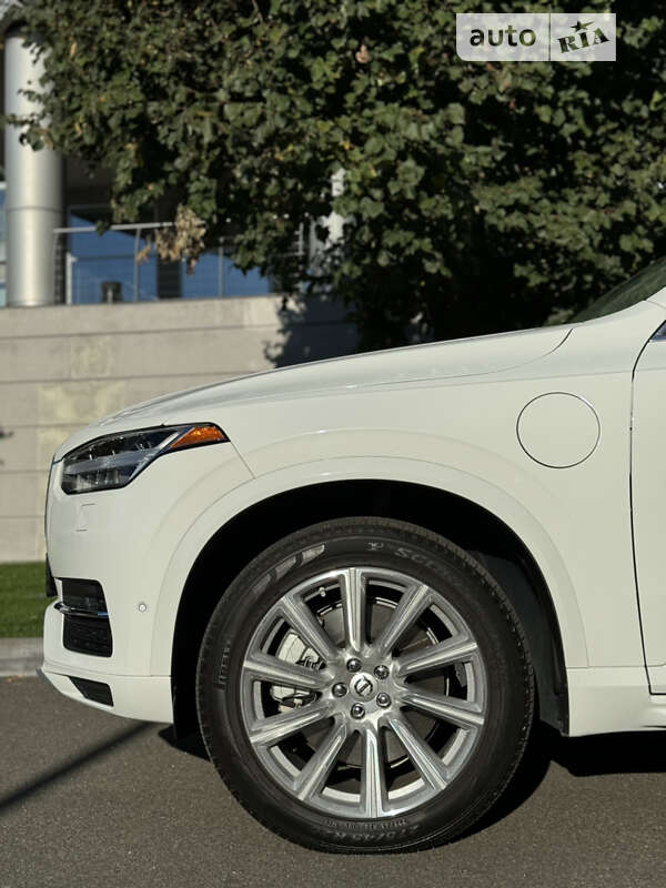 Volvo XC90 2016