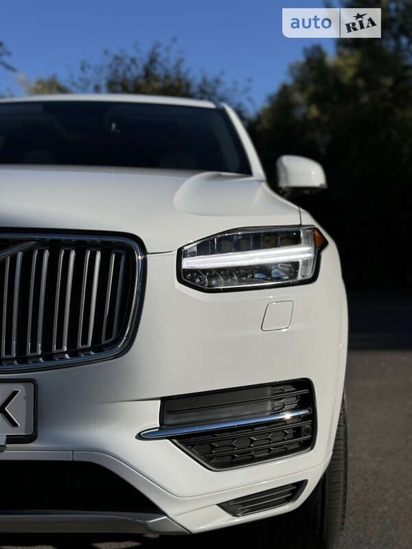 Volvo XC90 2016