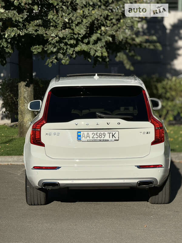 Volvo XC90 2016