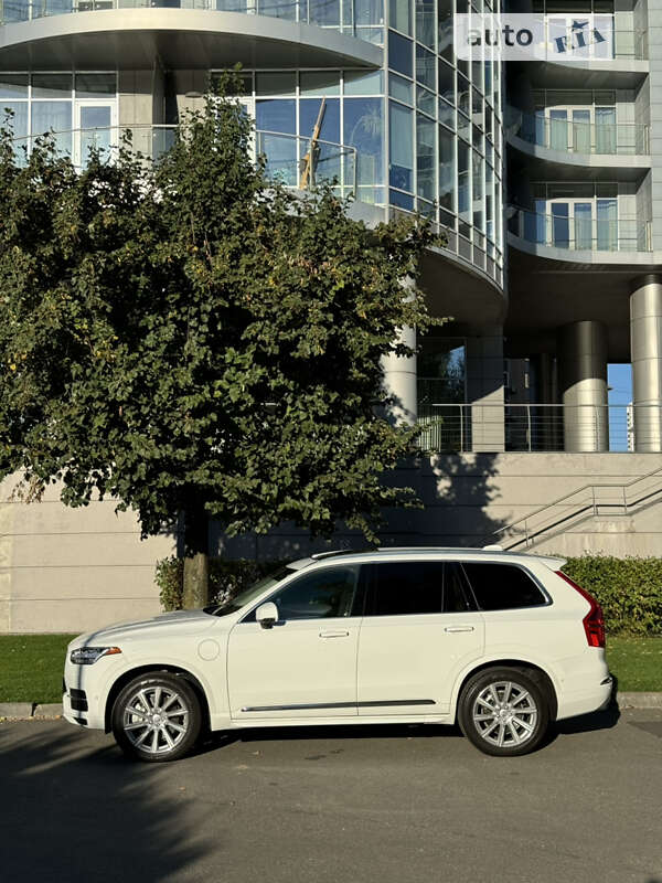Volvo XC90 2016