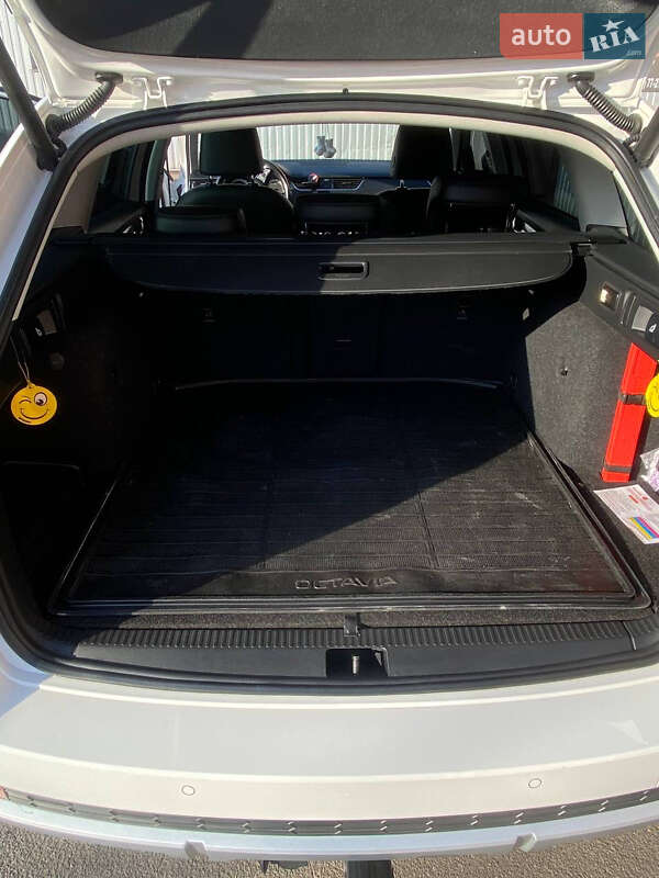 Skoda Octavia Scout 2019