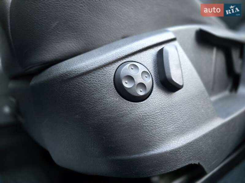 Volkswagen Sharan 2012