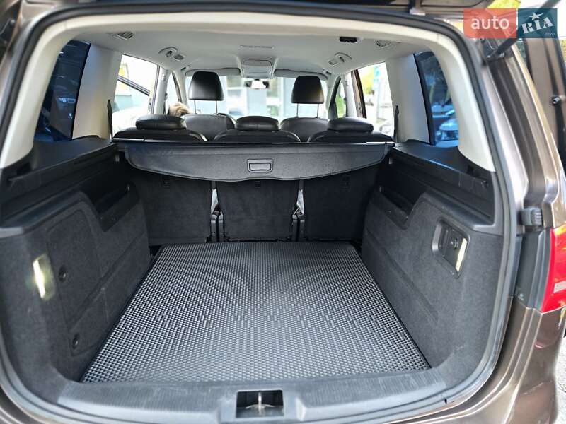 Volkswagen Sharan 2012