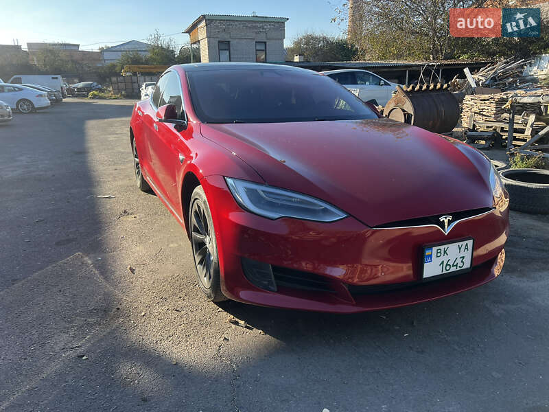 Tesla Model S 2017