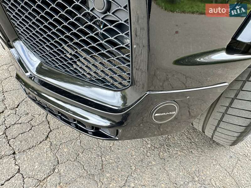 Mercedes-Benz-99