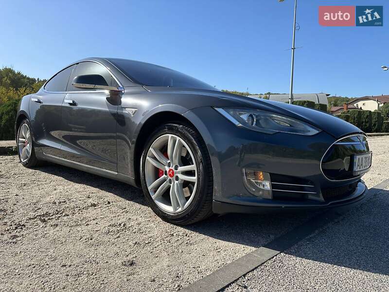Tesla-28