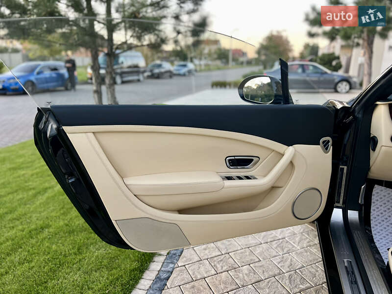 Bentley Continental GT 2011