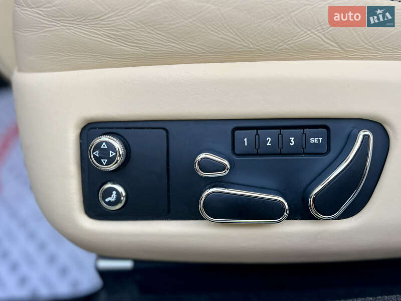 Bentley Continental GT 2011