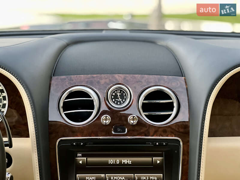 Bentley Continental GT 2011