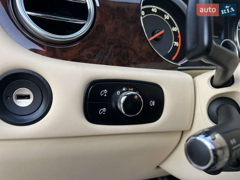 Bentley Continental GT 2011