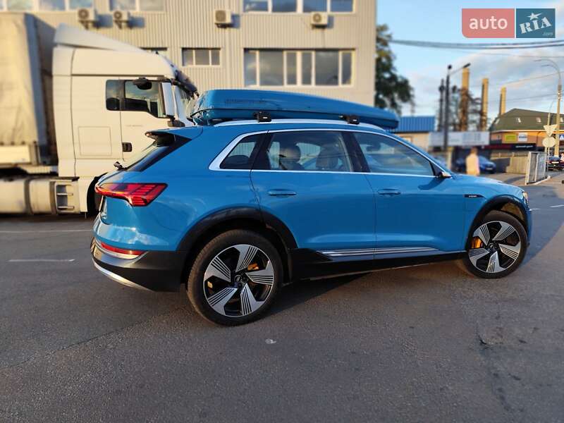 Audi e-tron 2019