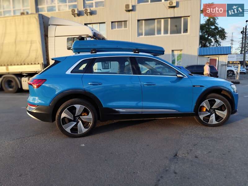 Audi e-tron 2019