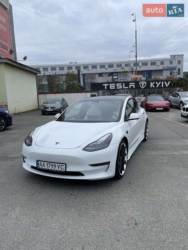 Tesla-4