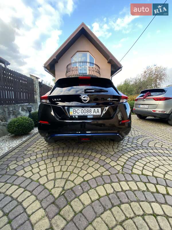 Nissan-13