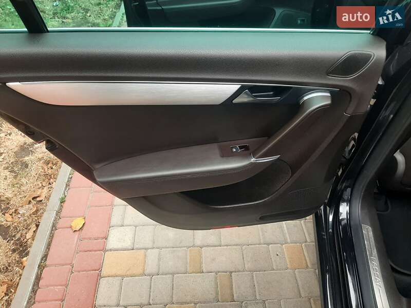 Volkswagen Passat 2011