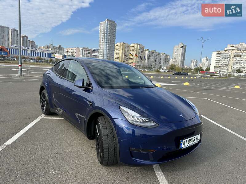Tesla Model Y 2023