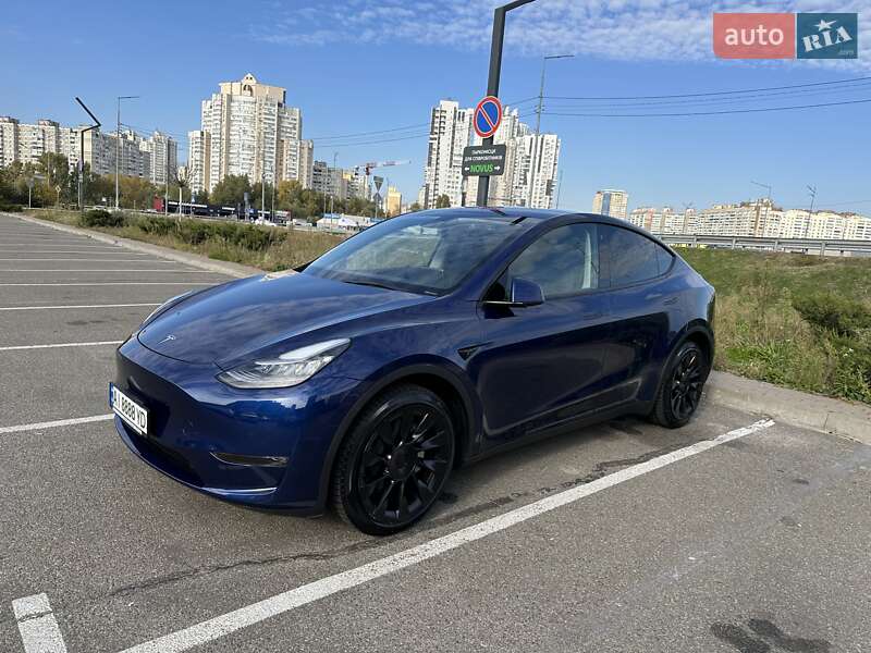 Tesla Model Y 2023