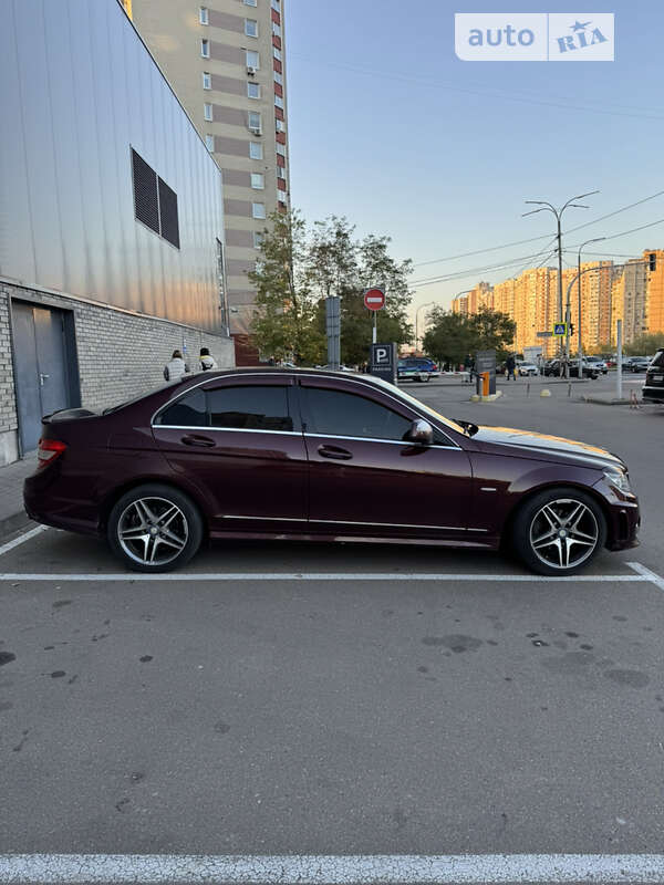 Mercedes-Benz C-Class 2008