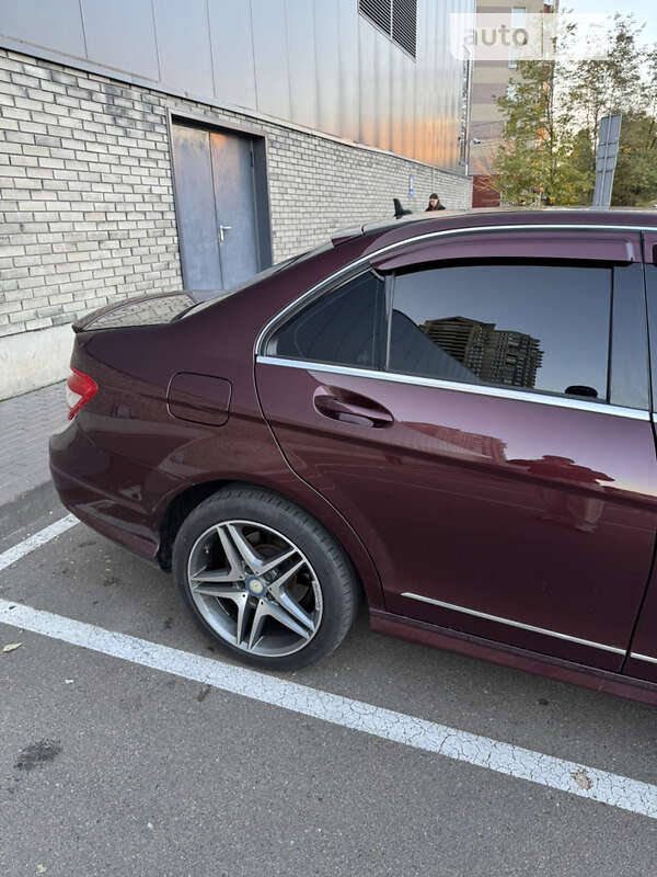 Mercedes-Benz C-Class 2008