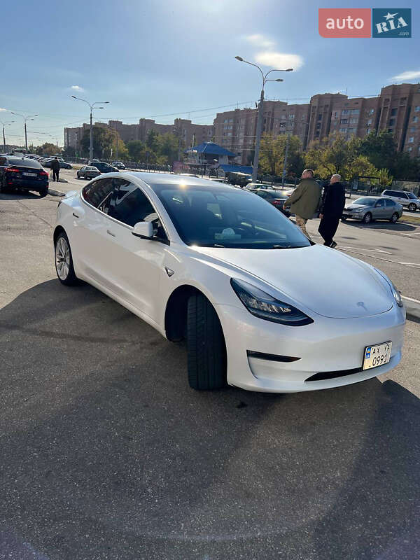Tesla-4