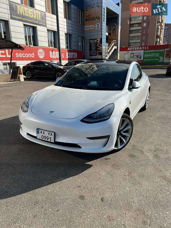 Tesla-8