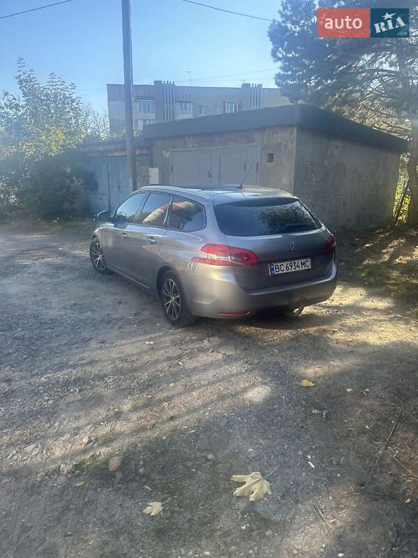 Peugeot-9