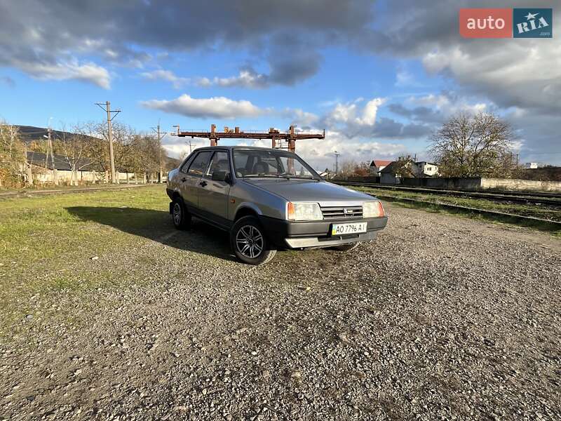 VAZ / Lada 21099 2007