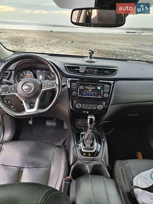 Nissan-8