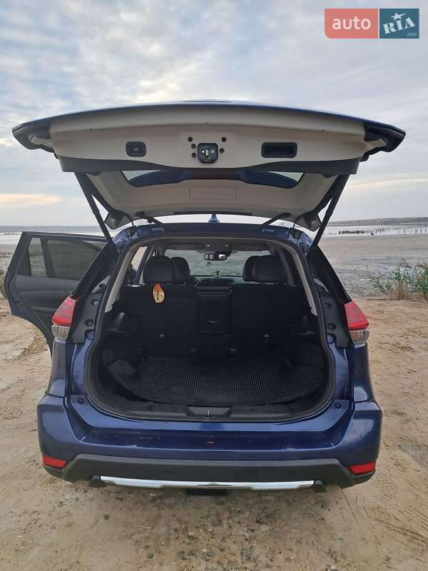 Nissan-3