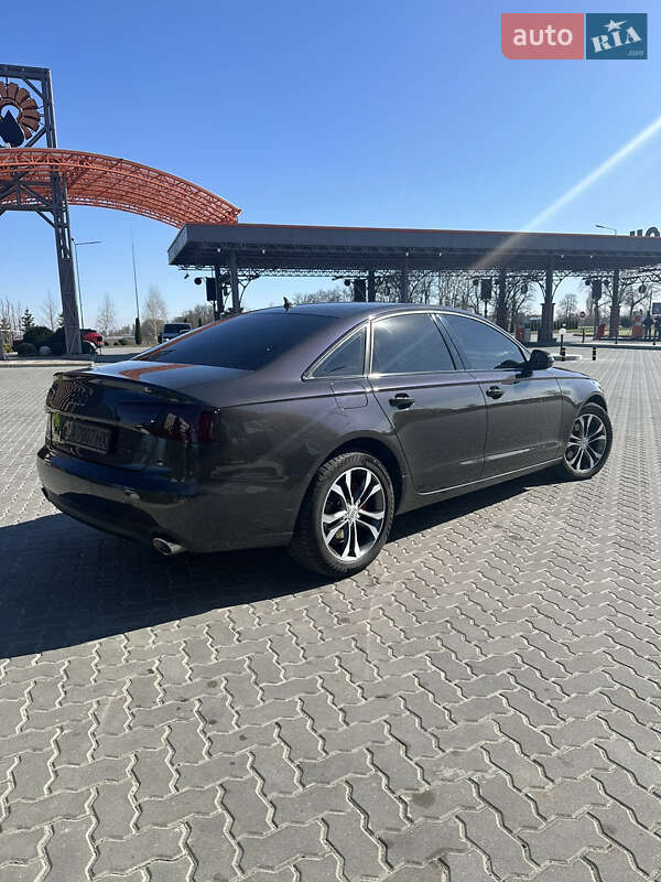 Audi-8