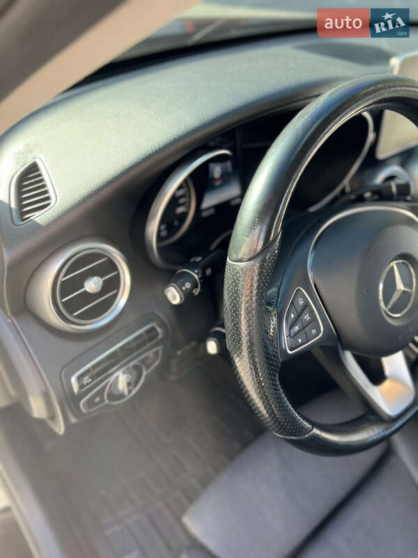Mercedes-Benz-36