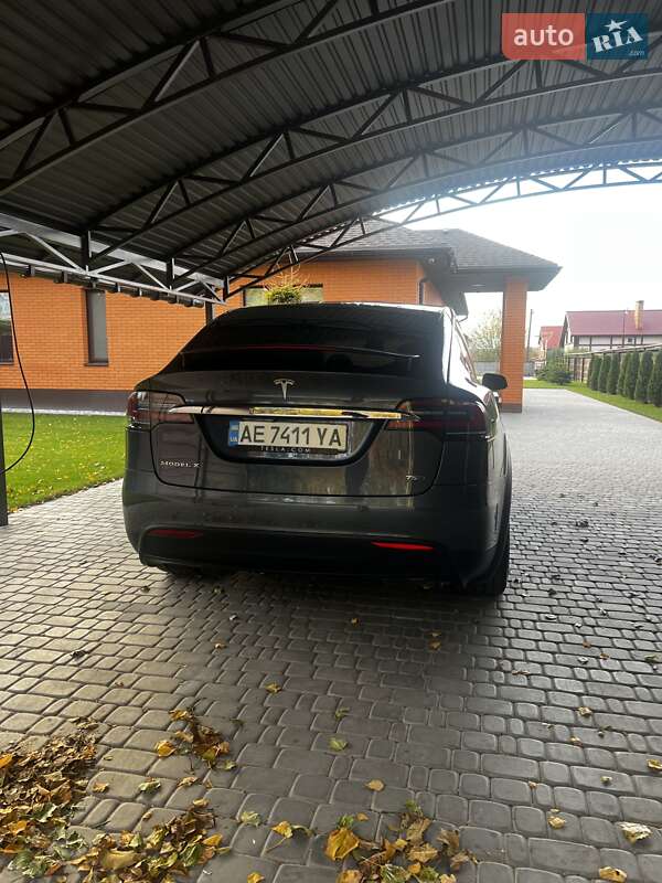 Tesla-4
