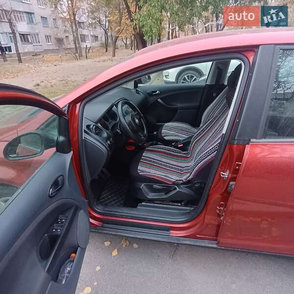 SEAT-10