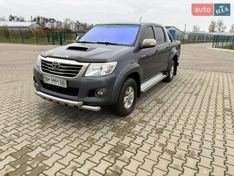 Toyota Hilux 2014