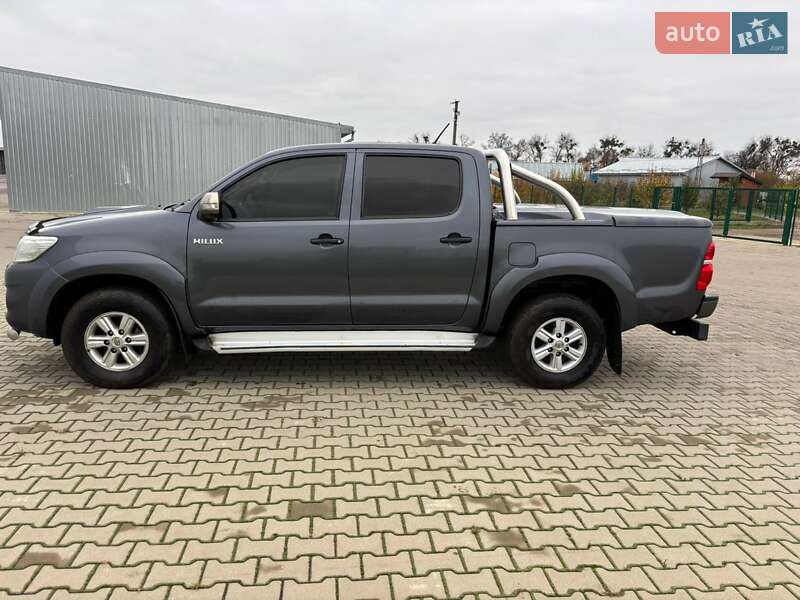 Toyota Hilux 2014