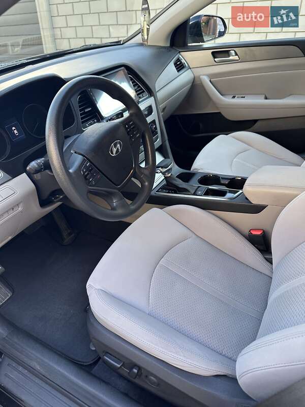 Hyundai-17