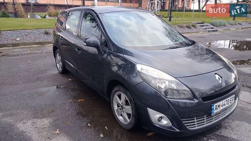 Renault Grand Scenic 2011