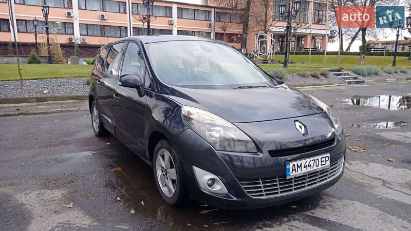 Renault Grand Scenic 2011