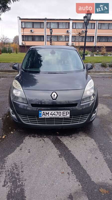 Renault Grand Scenic 2011